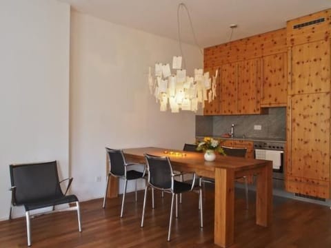 Residenz Alpenrose25 Apartment in Samedan