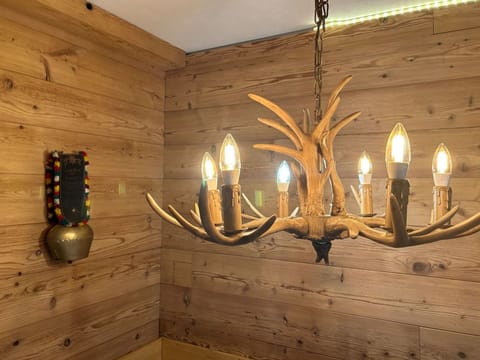 FeWO Allgäu Chalet - gemütliche Hüttenatmosphäre und Schwimmbad und Sauna im Ha Apartment in Oberstdorf