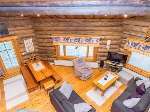 Kiimaselän hovi, kettula Vacation rental in Rovaniemi