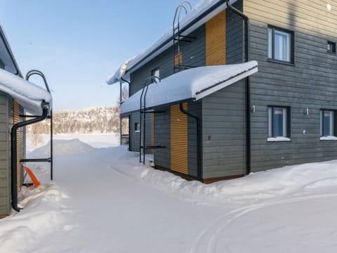 Hallan karhu b, paritalo Vacation rental in Finland