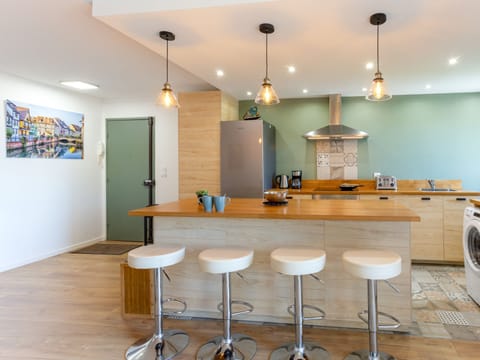 Kitchen / Dining Room