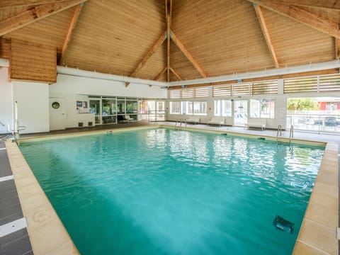 Pool Indoor