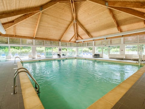 Pool Indoor