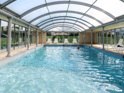 Pool Indoor