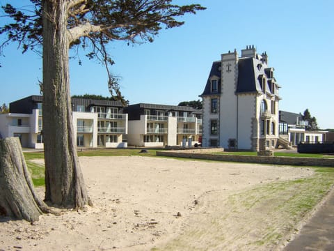 Domaine des Roches Jaunes Apartment hotel in Plougasnou