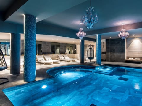 Pool Indoor