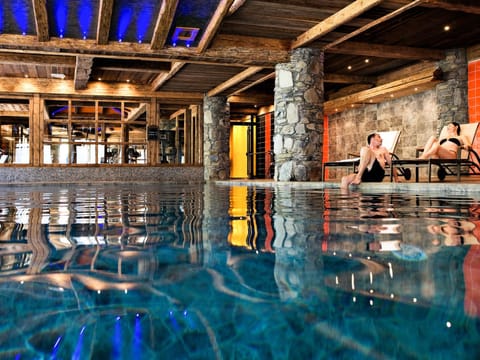 Pool Indoor