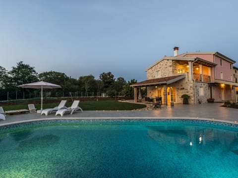 VILLA CON WELLNESS A 1 KM DAL MARE Vacation rental in Istria County