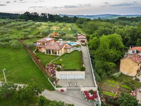 GioEin privater Bereich für 16 Personen, Pool und Sport Vacation rental in Istria County