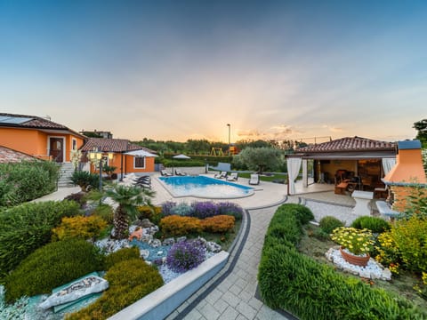 GioEin privater Bereich für 16 Personen, Pool und Sport Vacation rental in Istria County