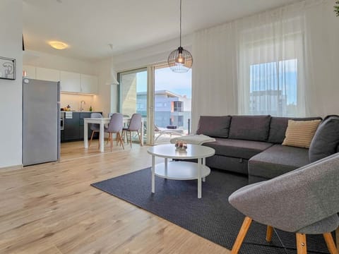 Green Oasis mit Schwimmbad Apartment in Novigrad