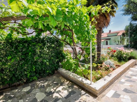 Modernes Apartment in Novigrad mit privatem Parkplatz Apartment in Novigrad