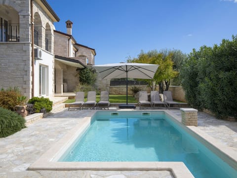 Villa Mason mit beheiztem Pool und Mini-Wellness Vacation rental in Rovinj