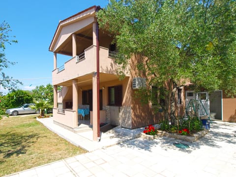 Apartment 1665 Apartment in Fažana