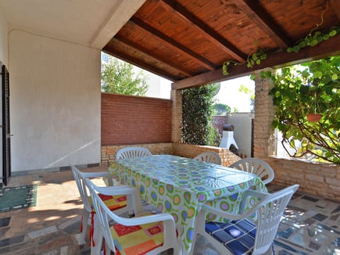 Apartment 1560 Apartment in Fažana