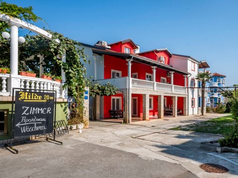 Hilde Red Apartment in Medulin