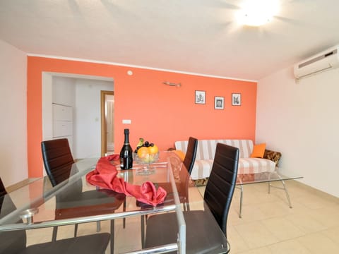 Milin Apartment in Tisno