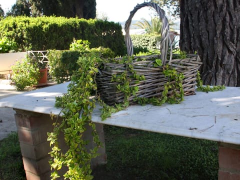 Villa mit Blick auf das Wasser Vacation rental in Okrug Gornji