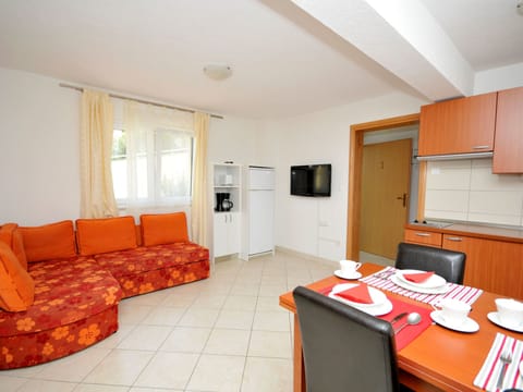 Schöne Ferienvilla Luna Apartment in Okrug Gornji