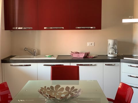 Wohnung Dependance mit Gemeinschaftspool Apartment in Manerba del Garda