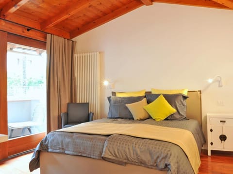 Große Wohnung in Limone Sul Garda mit Terrasse und Garten und Nah am Strand Apartment in Limone Sul Garda