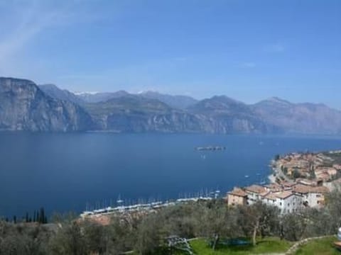 CASA MARGHERITA Apartment in Brenzone sul Garda