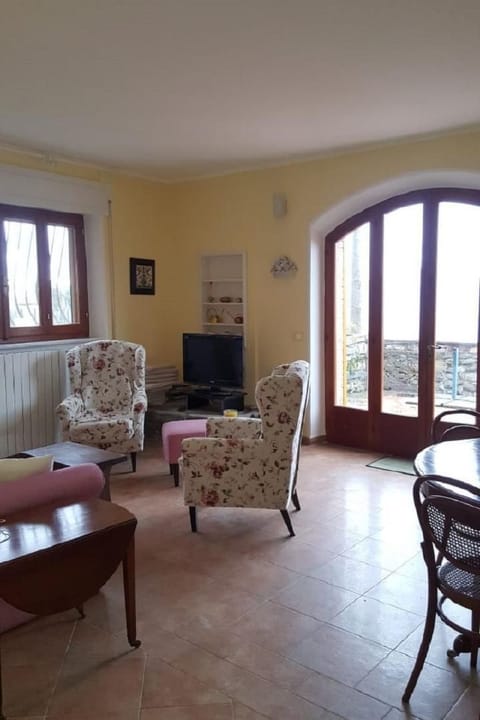 mit Wasserblick Apartment in Province of Massa and Carrara