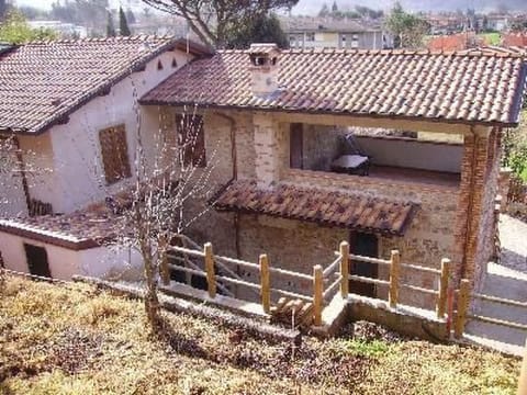 Rustico mit schönem Garten. Vacation rental in Camaiore