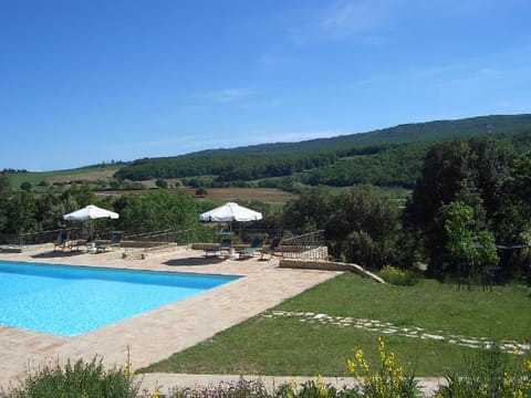 Maskendickkopf-Gimpel Apartment in Tuscany