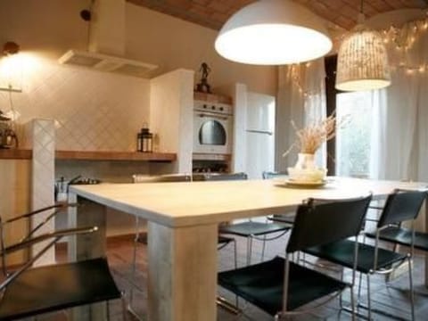 in Montescudaio mit Großem Garten Vacation rental in Tuscany