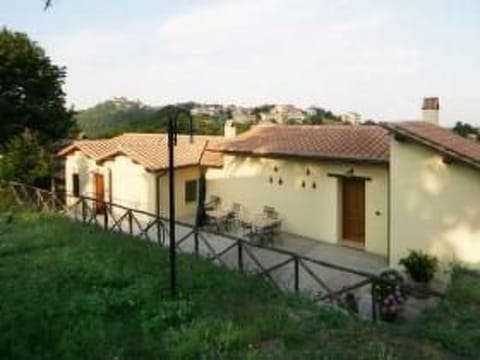 Anwesen "Casa Vittoria" mit Schwimmbad Apartment in Montefiascone
