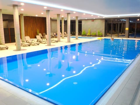 Pool Indoor