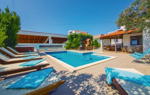 pool