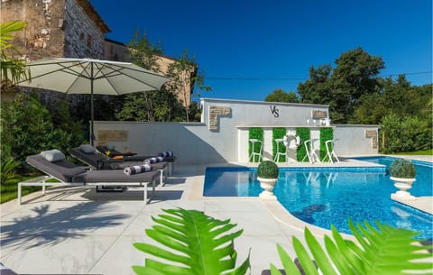 pool