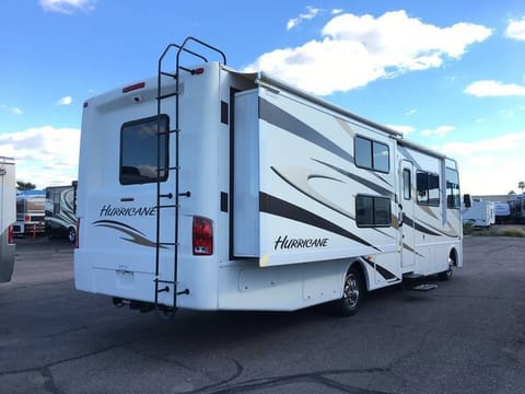 2011 Ford Hurricane Bunkhouse Drivable vehicle in Silverado Ranch