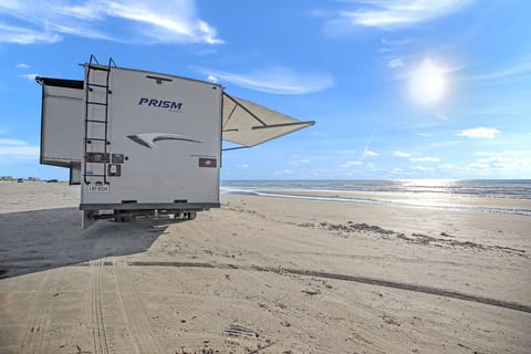 2017 Coachmen Prism Mercedes Benz Motorhome. Drivable vehicle in San Antonio