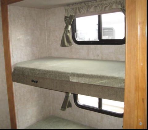 2008 Fleetwood Fiesta LX Drivable vehicle in San Bernardino