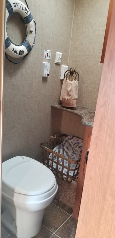 ''HASSLE FREE, STRESS FREE SHOWSTOPPER EXPERIENCE" Towable trailer in Lubbock