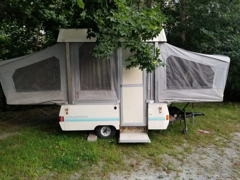 1989 Coleman Other Towable trailer in Orleans