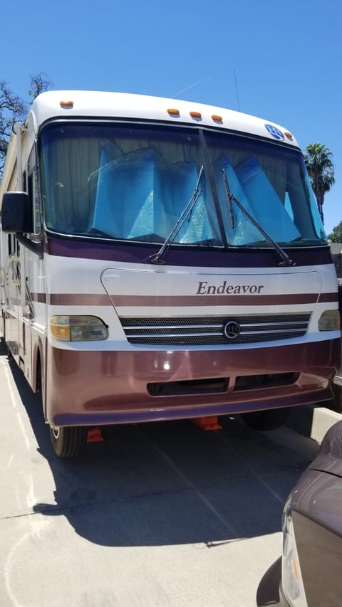 2000 Holiday Rambler Endeavor Drivable vehicle in Carmichael