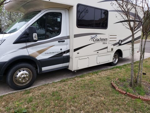 2017 Coachmen Freelander Micro 20CB Fahrzeug in Round Rock
