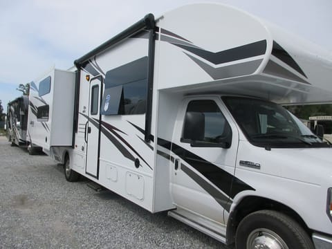 2019 Jayco Redhawk 31XL- Sleeps up to 10!! Drivable vehicle in Pinellas Park