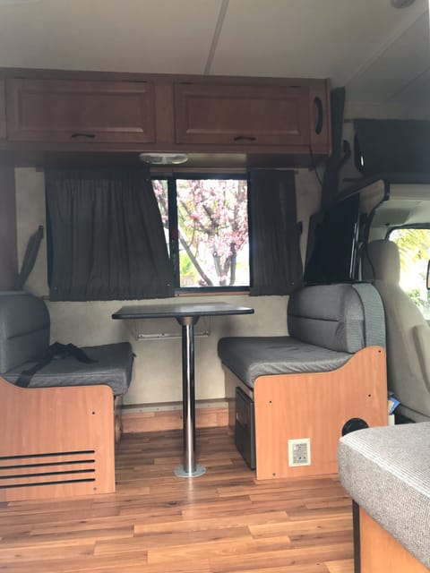 2012 Ford Majestic 23a Véhicule routier in Oxnard
