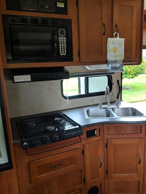 2012 Coachmen Freelander Drivable vehicle in Palm Harbor