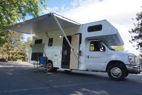 2014 Thor Majestic 23A Drivable vehicle in Hayward
