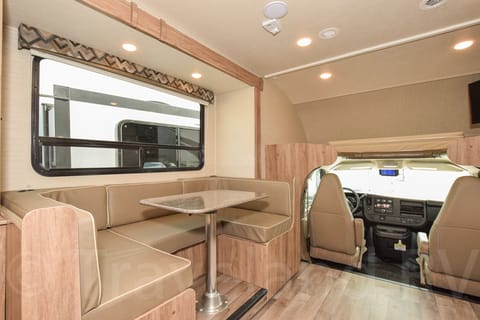2019 Jayco 22ft Drivable vehicle in Richmond