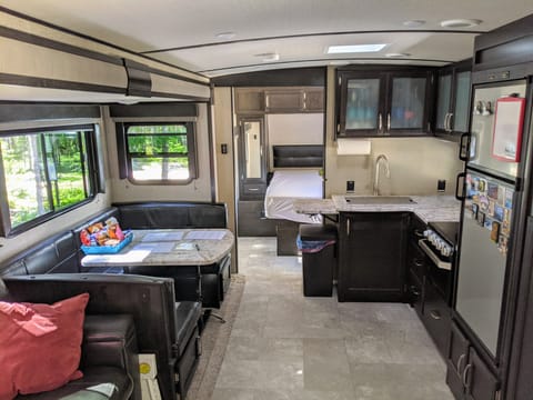 2019 Grand Design Imagine 2800BH Towable trailer in Chilliwack