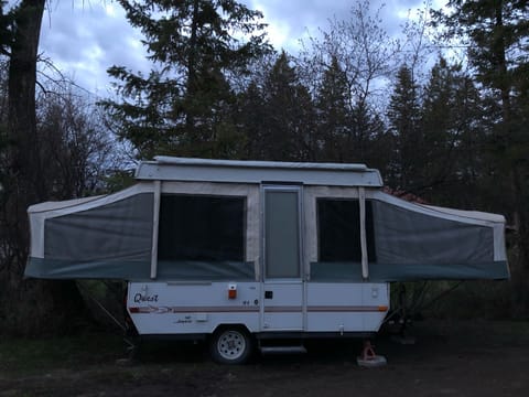 2001 Jayco Qwest Towable trailer in Coram