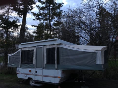 This spacious light weight easy to tow popup camper makes it great for a couple people or a whole family! Sleeping 7 people it has a small propane refrigerator, propane heat and lights. 