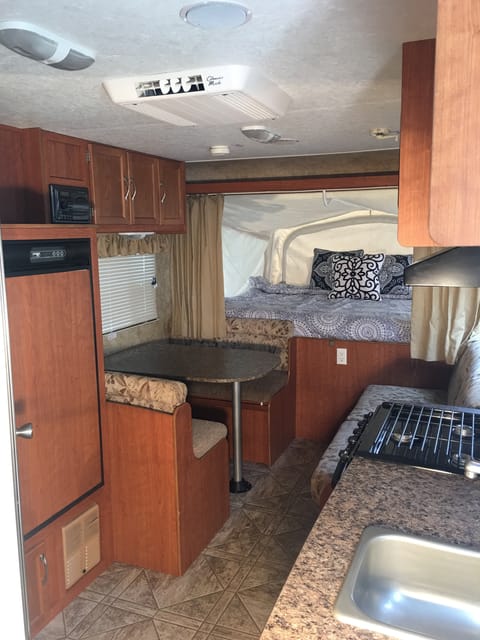 2010 Starcraft Travel Star Sport Towable trailer in American Fork